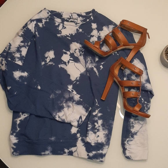 Prince Peter Collection Tops - Prince Peter blue tie dye crew neck sweatshirt